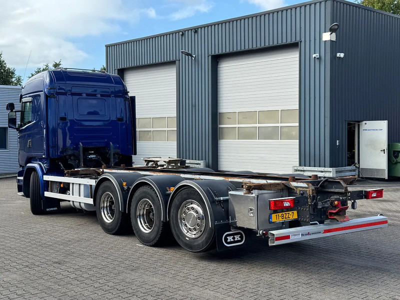 Scania R520 V8 8x4*4 Retarder / BDF / Full Air / Euro 6 - Container transporter/ Swap body truck: picture 4 Scania R520 V8 8x4*4 Retarder / BDF / Full Air / Euro 6 - Container transporter/ Swap body truck: picture 4