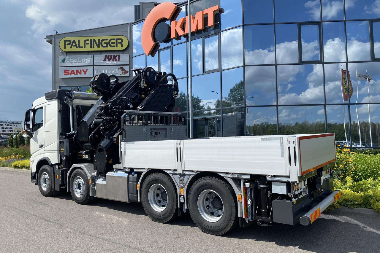 Volvo 8x4 - Crane truck, Dropside/ Flatbed truck: picture 3 Volvo 8x4 - Crane truck, Dropside/ Flatbed truck: picture 3