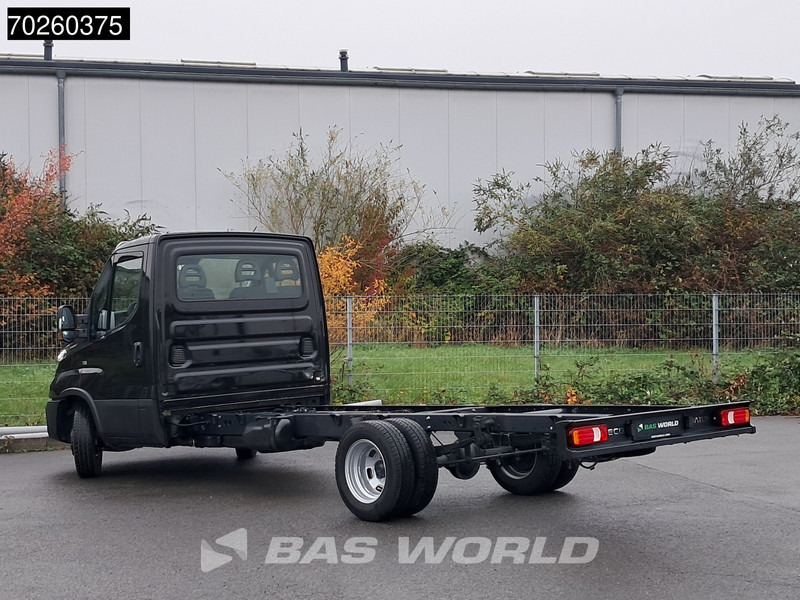 Iveco Daily 35C21 Neu! 3.0L 2025-Modell Automatik 210PS Radstand 410 Fahrgestell Doppelbereifung LED ACC Klima Euro6 Chassis A/C - Commercial vehicle: picture 2 Iveco Daily 35C21 Neu! 3.0L 2025-Modell Automatik 210PS Radstand 410 Fahrgestell Doppelbereifung LED ACC Klima Euro6 Chassis A/C - Commercial vehicle: picture 2
