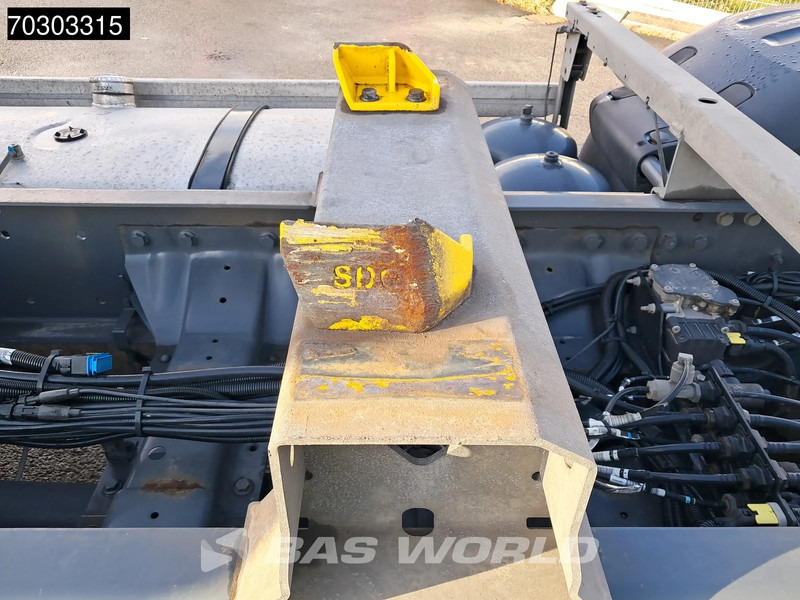 Container transporter/ Swap body truck DAF XF 480 6X2 BDF SSC Retarder Lift+Steering Axle Automatic Euro 6: picture 18