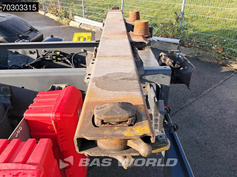 Container transporter/ Swap body truck DAF XF 480 6X2 BDF SSC Retarder Lift+Steering Axle Automatic Euro 6: picture 19