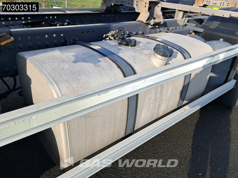 Container transporter/ Swap body truck DAF XF 480 6X2 BDF SSC Retarder Lift+Steering Axle Automatic Euro 6: picture 15