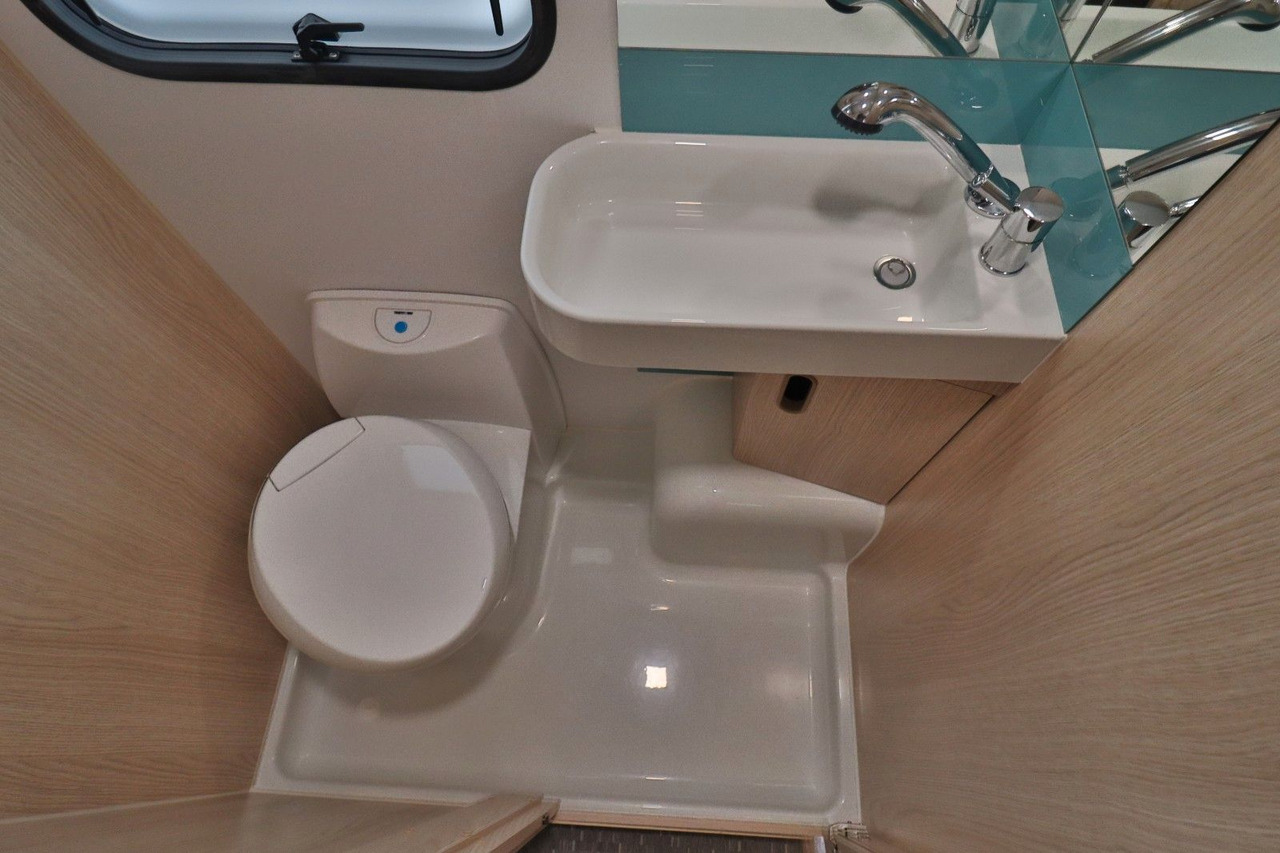 Caravan Adria Aviva 360 DK  /1.Hand/Top-Fahrzeug/Etagenbetten Adria Aviva 360 DK  /1.Hand/Top-Fahrzeug/Etagenbetten: picture 16