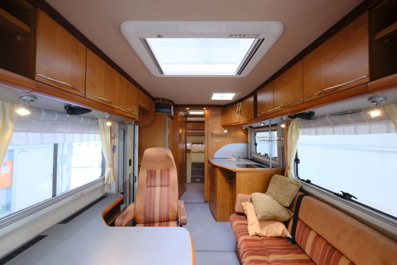 Integrated motorhome Niesmann + Bischoff Flair I 8000 EB / Automatik / Einzelbetten / TOP: picture 14