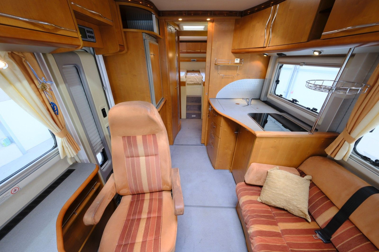 Integrated motorhome Niesmann + Bischoff Flair I 8000 EB / Automatik / Einzelbetten / TOP: picture 15
