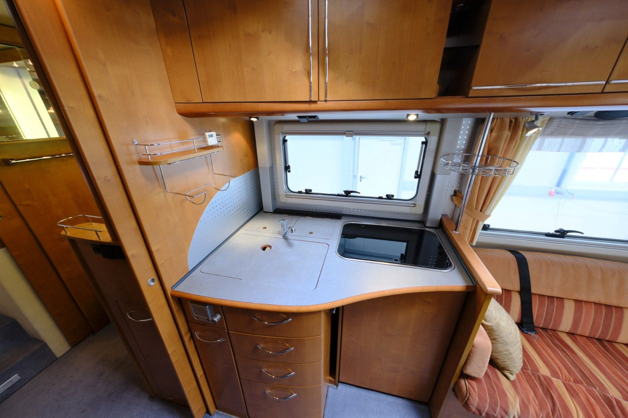 Integrated motorhome Niesmann + Bischoff Flair I 8000 EB / Automatik / Einzelbetten / TOP: picture 18