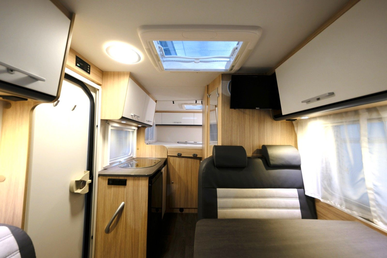 Semi-integrated motorhome Sunlight V 60 Adventure Edition/Festbett/Garage/Klima/TOP: picture 13