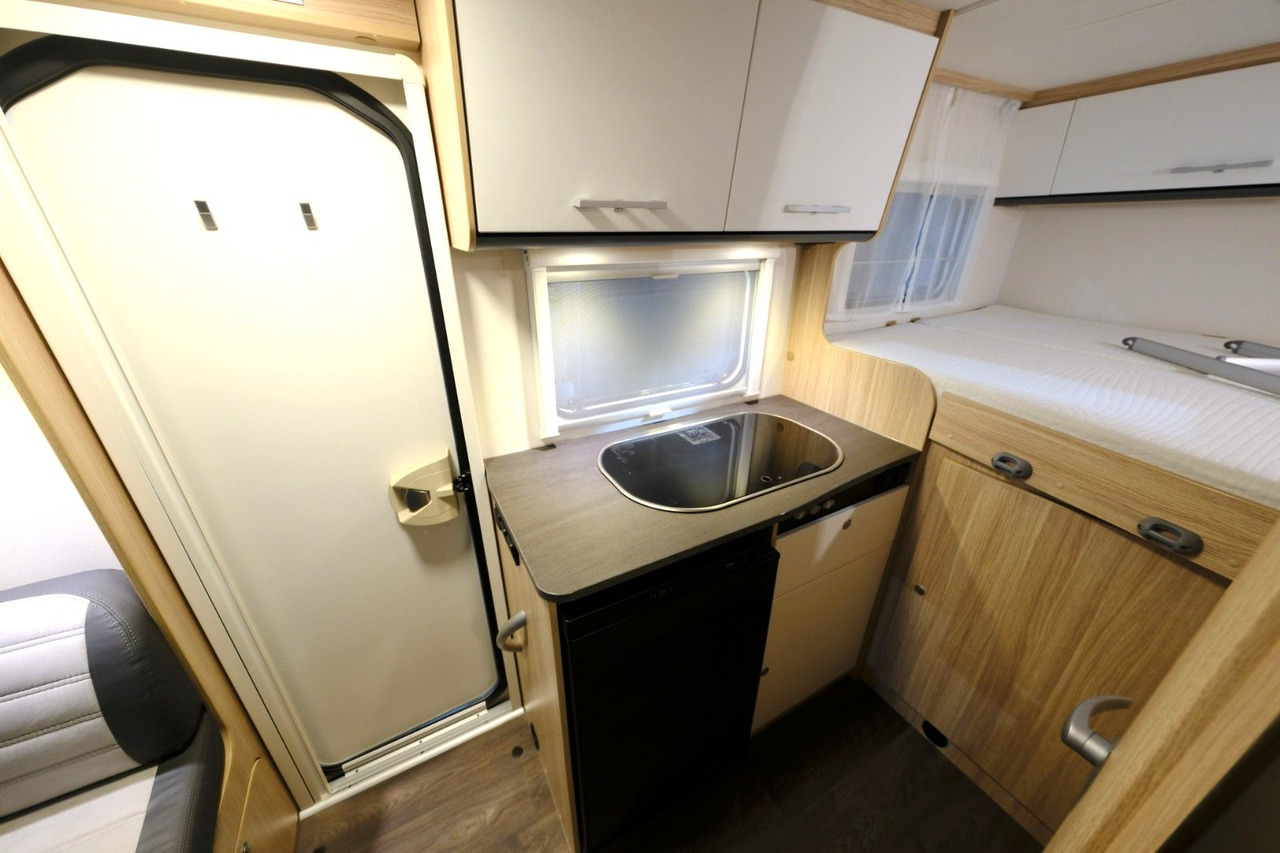 Semi-integrated motorhome Sunlight V 60 Adventure Edition/Festbett/Garage/Klima/TOP: picture 17