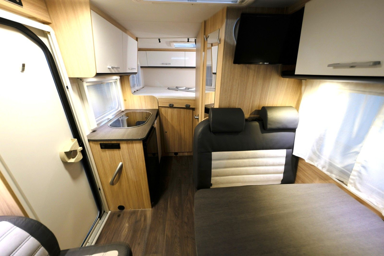 Semi-integrated motorhome Sunlight V 60 Adventure Edition/Festbett/Garage/Klima/TOP: picture 14