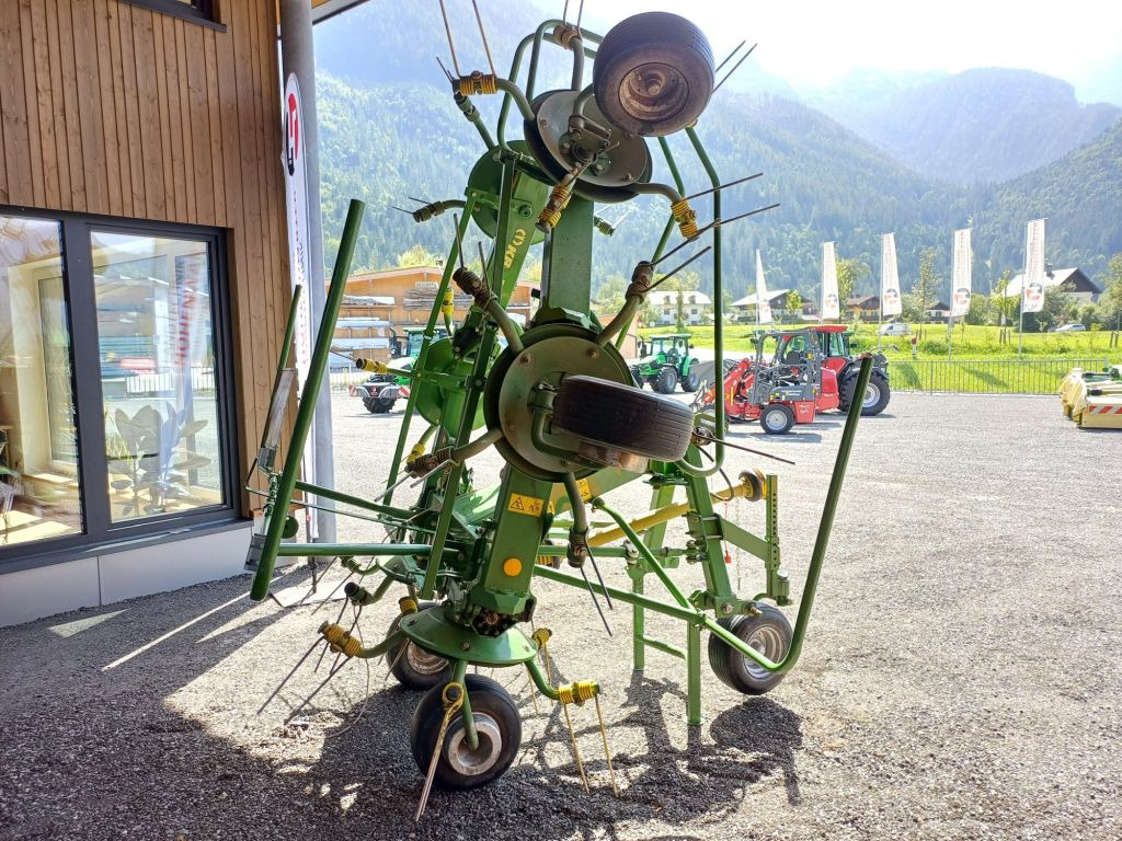 Krone KW 6.02/6 (22003) - Tedder/ Rake: picture 4 Krone KW 6.02/6 (22003) - Tedder/ Rake: picture 4