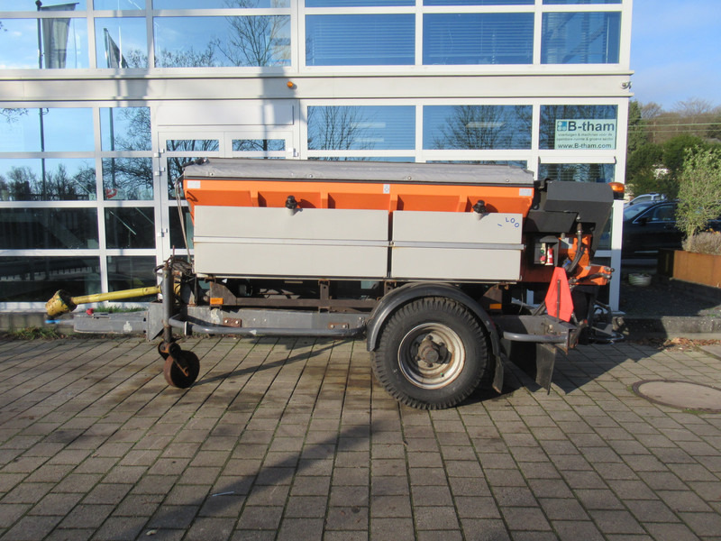 Epoke Igloo S2400 TSR 1,6M3 Saltstreuer Saltspreader Aanhanger zoutstrooier - Sand/ Salt spreader: picture 3 Epoke Igloo S2400 TSR 1,6M3 Saltstreuer Saltspreader Aanhanger zoutstrooier - Sand/ Salt spreader: picture 3