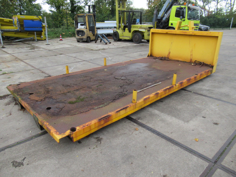 HAAKARM Haakarm PLateau 520 x 250 HOOKLIFT PLATFORM - Roll-off container: picture 3 HAAKARM Haakarm PLateau 520 x 250 HOOKLIFT PLATFORM - Roll-off container: picture 3