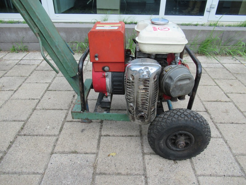 Honda Aggregaat 750 Generator 750W / 220V - Generator set: picture 5 Honda Aggregaat 750 Generator 750W / 220V - Generator set: picture 5