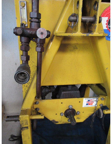 NIDO 3-PT Hef Oliepomp - Hydro unit t.b.v. aftakas - Snow plough for Agricultural machinery: picture 2 NIDO 3-PT Hef Oliepomp - Hydro unit t.b.v. aftakas - Snow plough for Agricultural machinery: picture 2