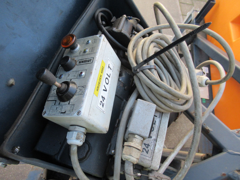 NIDO SNK 27 EPZ 240 270 CM, 24V HYDRO Schneepflug Snowplow Sneeuwploeg - Snow removal vehicle: picture 5 NIDO SNK 27 EPZ 240 270 CM, 24V HYDRO Schneepflug Snowplow Sneeuwploeg - Snow removal vehicle: picture 5