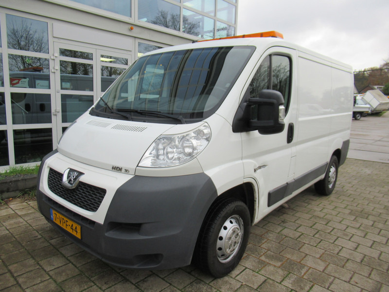 Peugeot Boxer 330 3.0 HDI 116KW L1H1 P+ - Small van: picture 5 Peugeot Boxer 330 3.0 HDI 116KW L1H1 P+ - Small van: picture 5