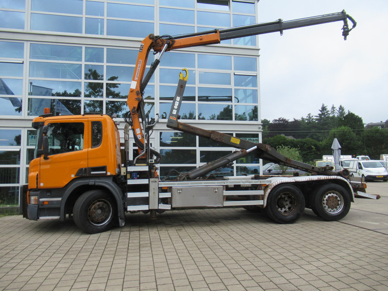 Scania P 320 B 6x2*4 + HMF 835 + HYVA Haakarm - Hook lift truck, Crane truck: picture 3 Scania P 320 B 6x2*4 + HMF 835 + HYVA Haakarm - Hook lift truck, Crane truck: picture 3