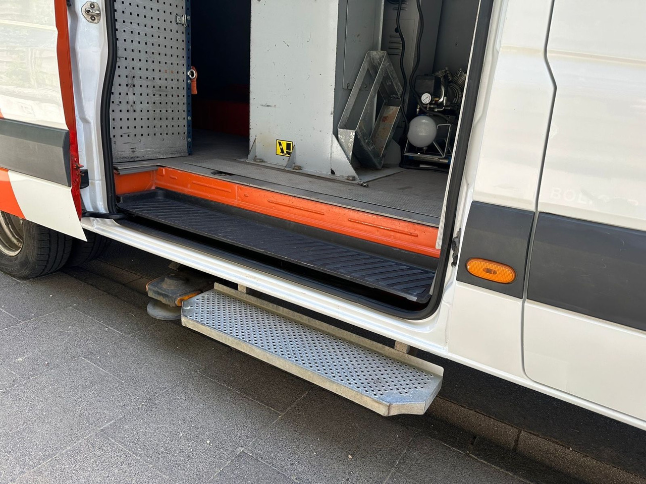 Truck mounted aerial platform Mercedes-Benz Sprinter 515 CDI 4X4 13,2m Versailift ET-38-LFHD: picture 13