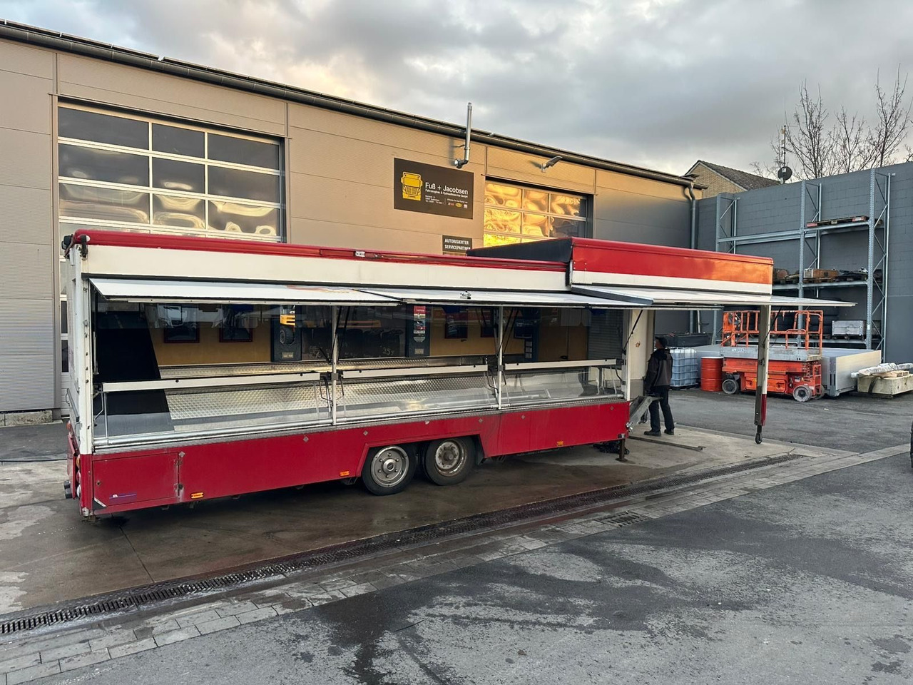 Tamco Merkur 6600D Fisch- Verkaufswagen Tamco Merkur 6600D Fisch- Verkaufswagen - Vending trailer: picture 1 Tamco Merkur 6600D Fisch- Verkaufswagen Tamco Merkur 6600D Fisch- Verkaufswagen - Vending trailer: picture 1
