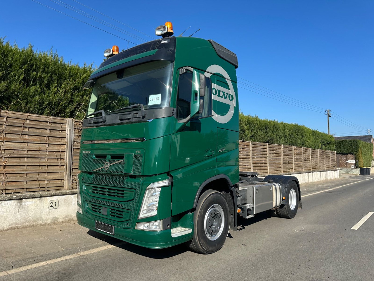 Volvo FH 460 *orig.KM/2-K-Hydraulic/1st owner/VEB+ - Tractor unit: picture 1 Volvo FH 460 *orig.KM/2-K-Hydraulic/1st owner/VEB+ - Tractor unit: picture 1