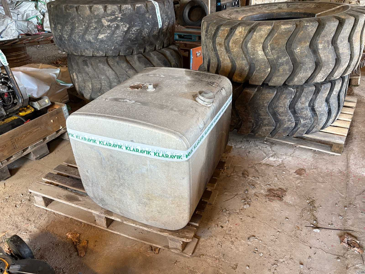 Fuel tank Scania 350L - Fuel tank for Truck: picture 3 Fuel tank Scania 350L - Fuel tank for Truck: picture 3