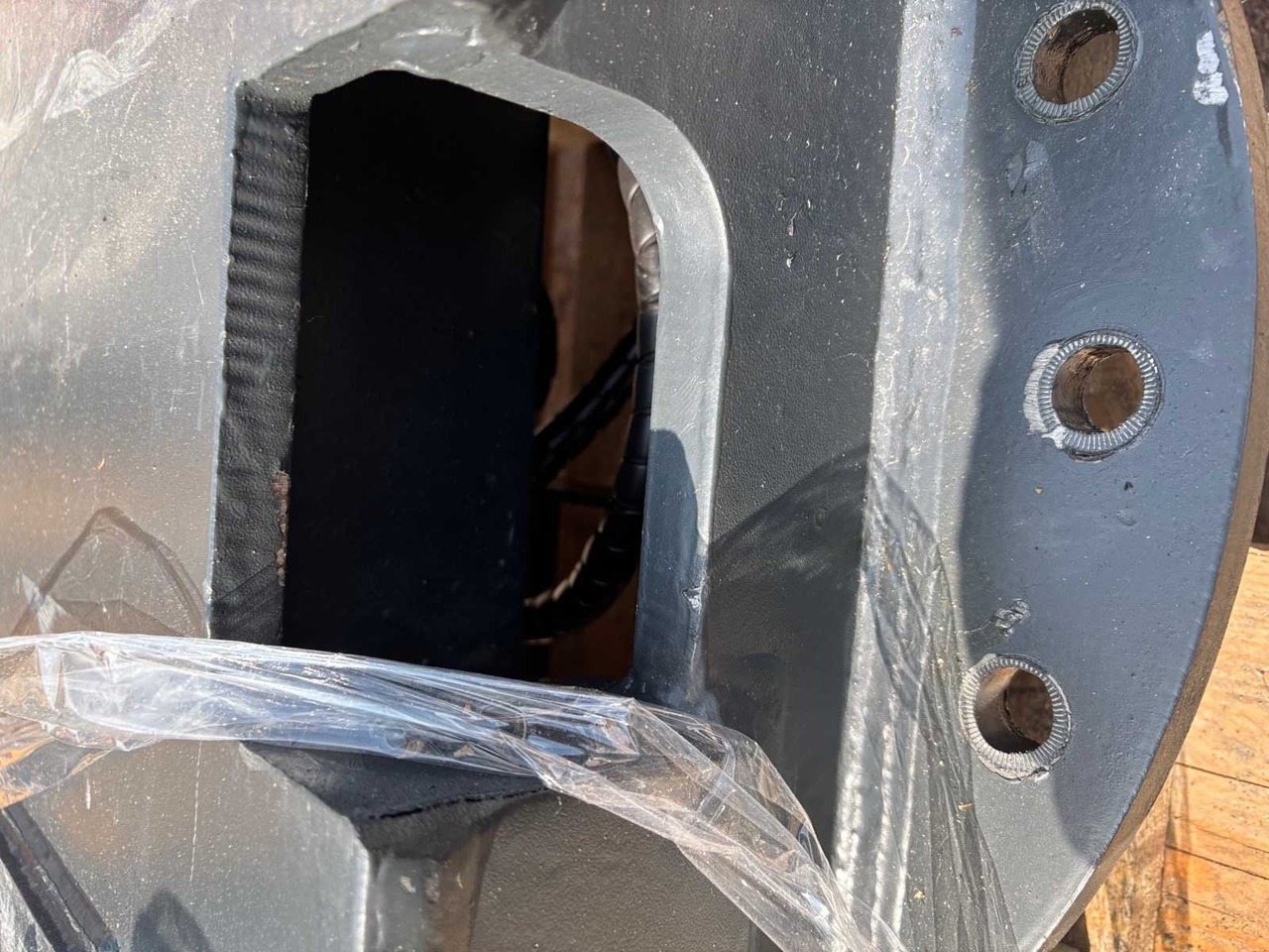 Hydraulically operated quick coupler MTP 10 - Quick coupler: picture 5 Hydraulically operated quick coupler MTP 10 - Quick coupler: picture 5
