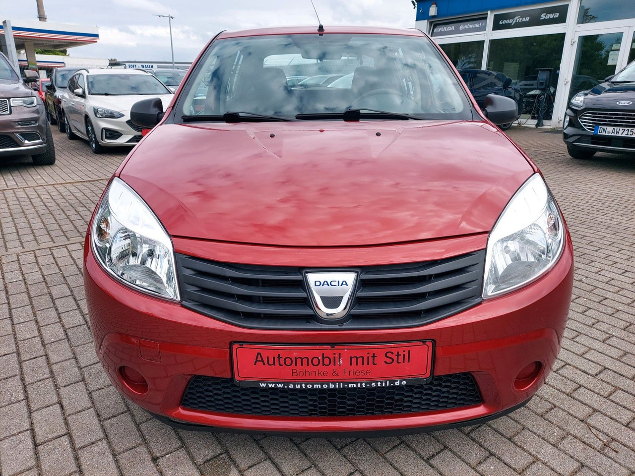 Dacia Sandero 1.4 MPI CD-Radio M+S - Sedan: picture 2 Dacia Sandero 1.4 MPI CD-Radio M+S - Sedan: picture 2
