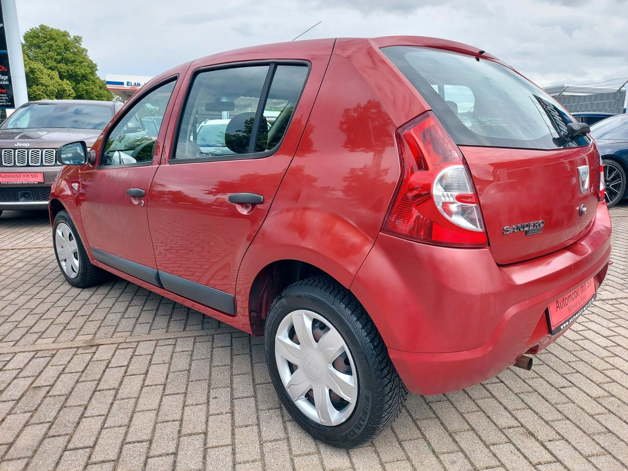 Dacia Sandero 1.4 MPI CD-Radio M+S - Sedan: picture 4 Dacia Sandero 1.4 MPI CD-Radio M+S - Sedan: picture 4