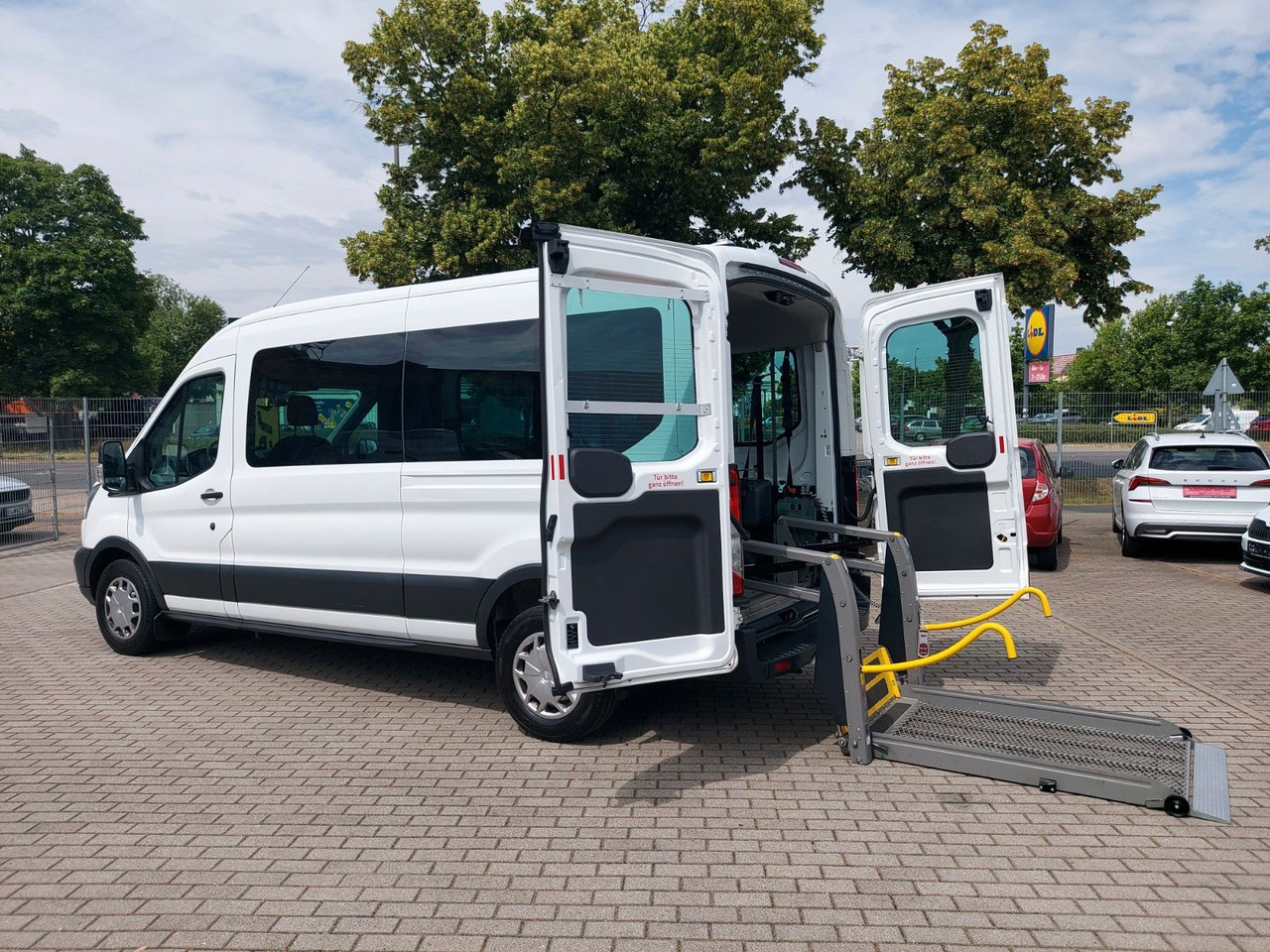 Ford Transit Kombi 350 L3 hoch Trend Rollstuhl Lift - Passenger van: picture 1 Ford Transit Kombi 350 L3 hoch Trend Rollstuhl Lift - Passenger van: picture 1