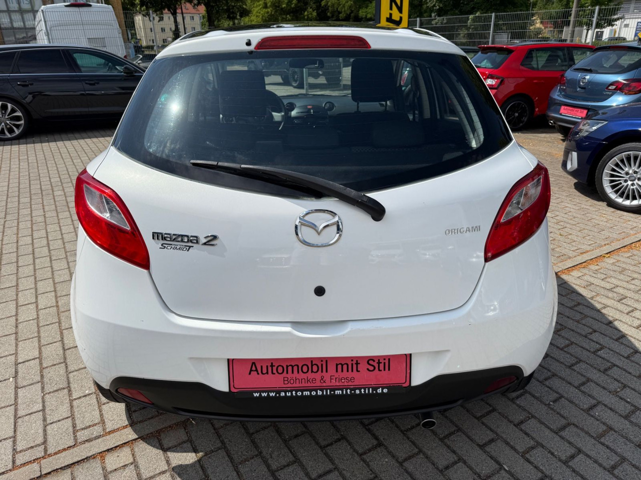 Mazda 2 Lim. 1.3 Origami 5 TÜER KLIMA SHZ TÜV NEU - Car: picture 5 Mazda 2 Lim. 1.3 Origami 5 TÜER KLIMA SHZ TÜV NEU - Car: picture 5