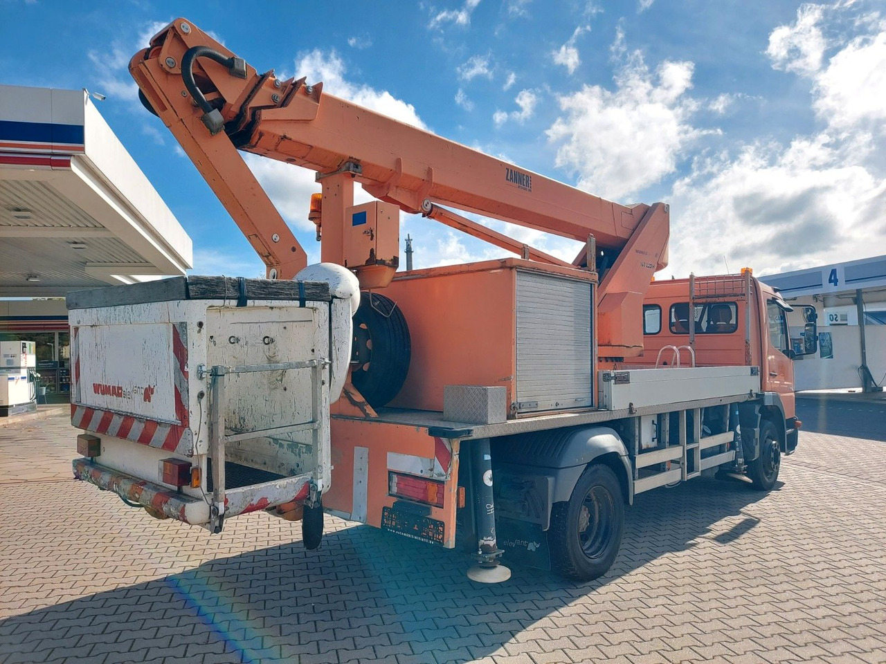 Mercedes-Benz ATEGO 1323 HUBSTEIGER WUMAG WT220H - Truck mounted aerial platform: picture 4 Mercedes-Benz ATEGO 1323 HUBSTEIGER WUMAG WT220H - Truck mounted aerial platform: picture 4
