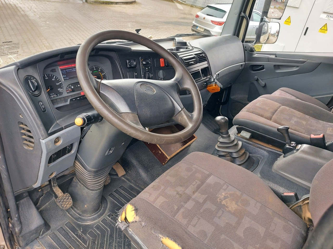 Tipper, Crane truck Mercedes-Benz Atego 2 4-Zyl. 4x2 918 4x2 MEILLER HIAB066 Kran: picture 27 Tipper, Crane truck Mercedes-Benz Atego 2 4-Zyl. 4x2 918 4x2 MEILLER HIAB066 Kran: picture 27