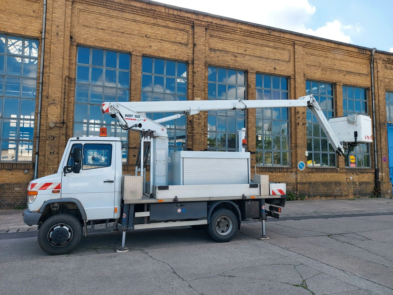 Truck mounted aerial platform Mercedes-Benz VARIO 814D HUB Steiger WUMAG WDT 155 4X4 ALLRAD: picture 9 Truck mounted aerial platform Mercedes-Benz VARIO 814D HUB Steiger WUMAG WDT 155 4X4 ALLRAD: picture 9