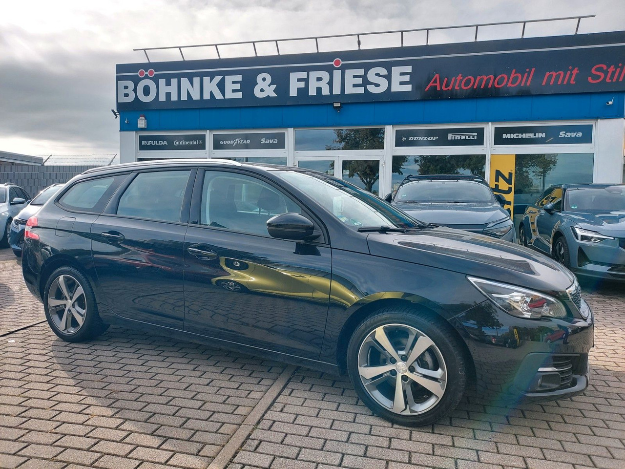 Peugeot 308 SW Active Business Panorama DAB Navi LED - Station wagon: picture 2 Peugeot 308 SW Active Business Panorama DAB Navi LED - Station wagon: picture 2