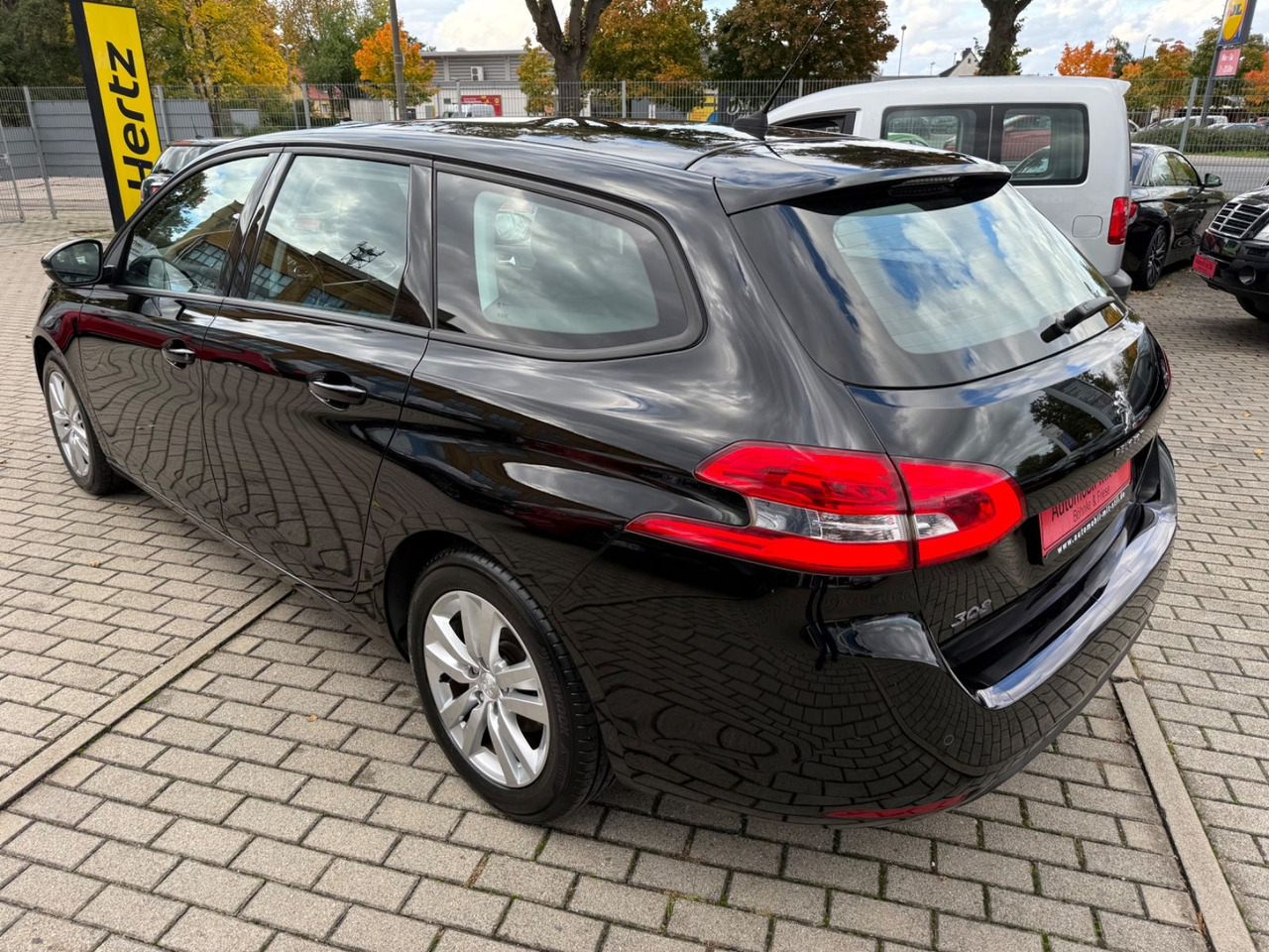 Peugeot 308 SW Active TEMPOMAT NAVI KLIMAA NAVI - Station wagon: picture 5 Peugeot 308 SW Active TEMPOMAT NAVI KLIMAA NAVI - Station wagon: picture 5