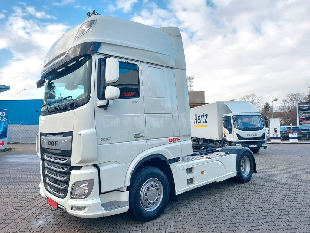 DAF XF 530 FT SuperSpaceCab ACC Luftfeder Retarder - Tractor unit: picture 4 DAF XF 530 FT SuperSpaceCab ACC Luftfeder Retarder - Tractor unit: picture 4