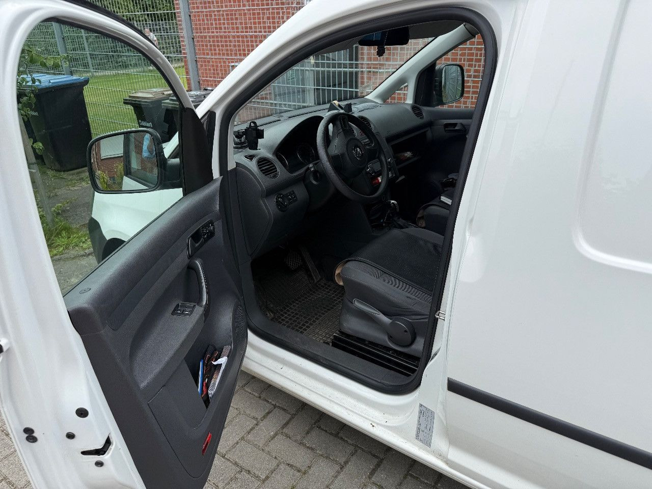 Volkswagen Caddy Maxi Kasten/Kombi Maxi DSG KLIMA AHK - Passenger van: picture 5 Volkswagen Caddy Maxi Kasten/Kombi Maxi DSG KLIMA AHK - Passenger van: picture 5
