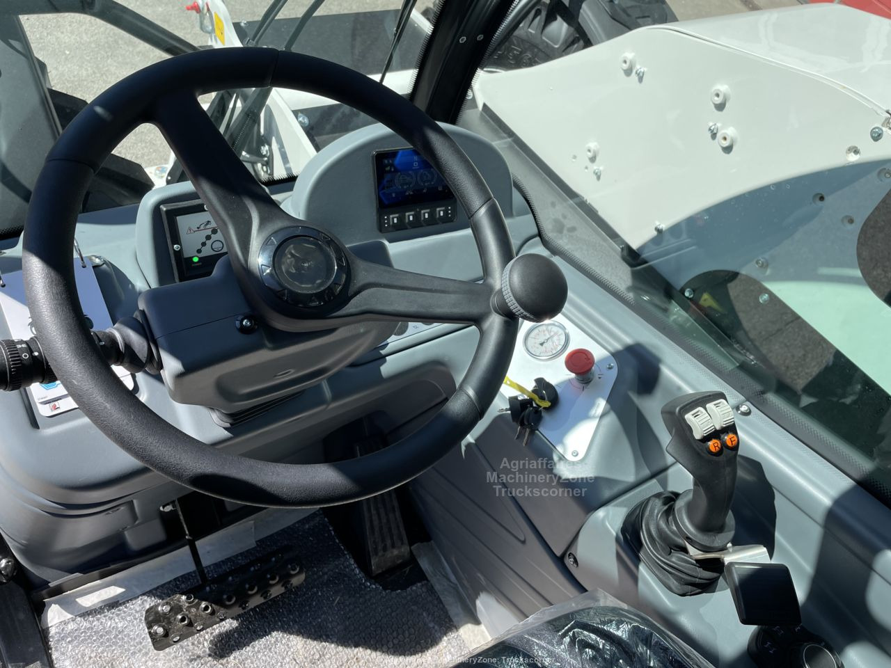 Faresin 6.26 FULL ELECTRIC - Compact loader: picture 5 Faresin 6.26 FULL ELECTRIC - Compact loader: picture 5