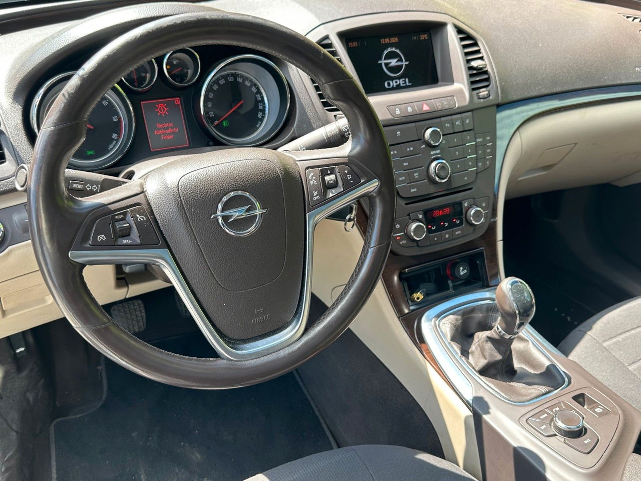 Opel Insignia Sports Tourer 2.0 CDTI eco 118 S/S - Car: picture 4 Opel Insignia Sports Tourer 2.0 CDTI eco 118 S/S - Car: picture 4