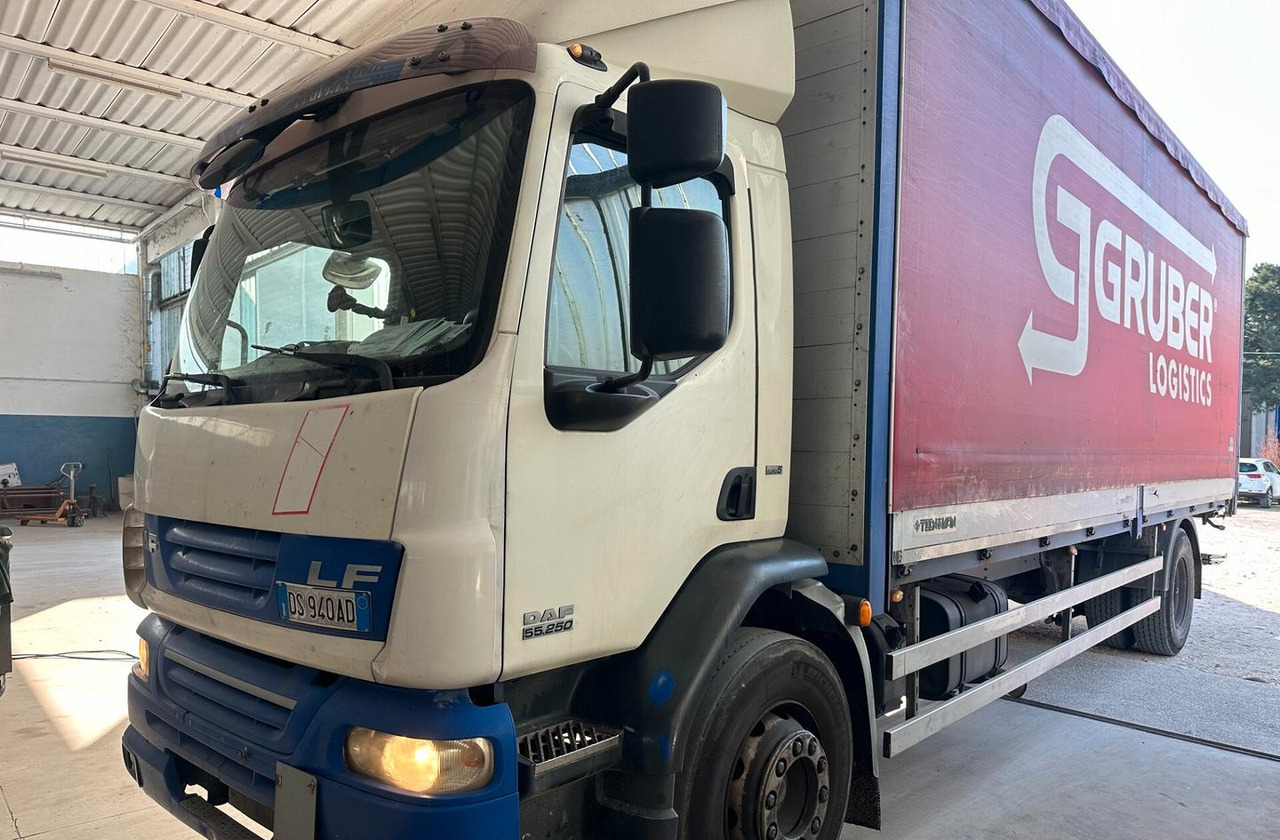Daf 55.250 EURO 5 PORTATA 100 Q.LI - Curtainsider truck: picture 3 Daf 55.250 EURO 5 PORTATA 100 Q.LI - Curtainsider truck: picture 3