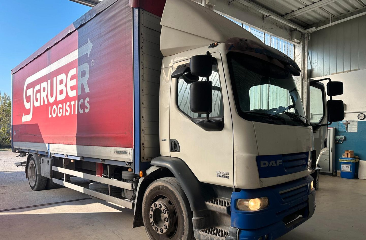 Daf 55.250 EURO 5 PORTATA 100 Q.LI - Curtainsider truck: picture 1 Daf 55.250 EURO 5 PORTATA 100 Q.LI - Curtainsider truck: picture 1