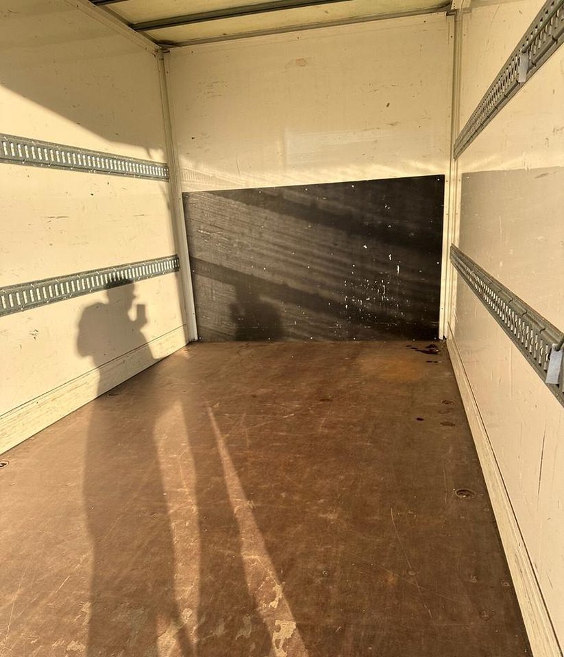 Volkswagen - Box van: picture 5 Volkswagen - Box van: picture 5