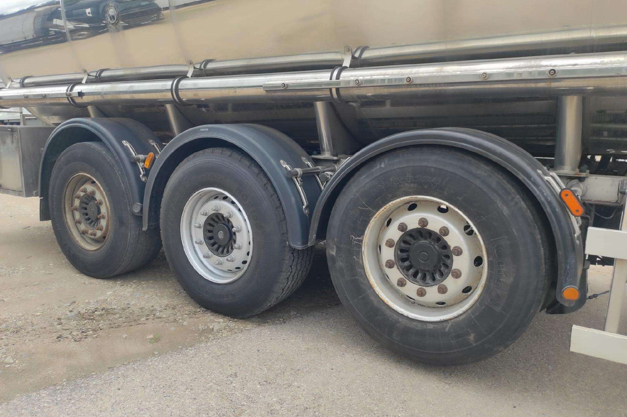 Farcinox - Tank semi-trailer: picture 4 Farcinox - Tank semi-trailer: picture 4