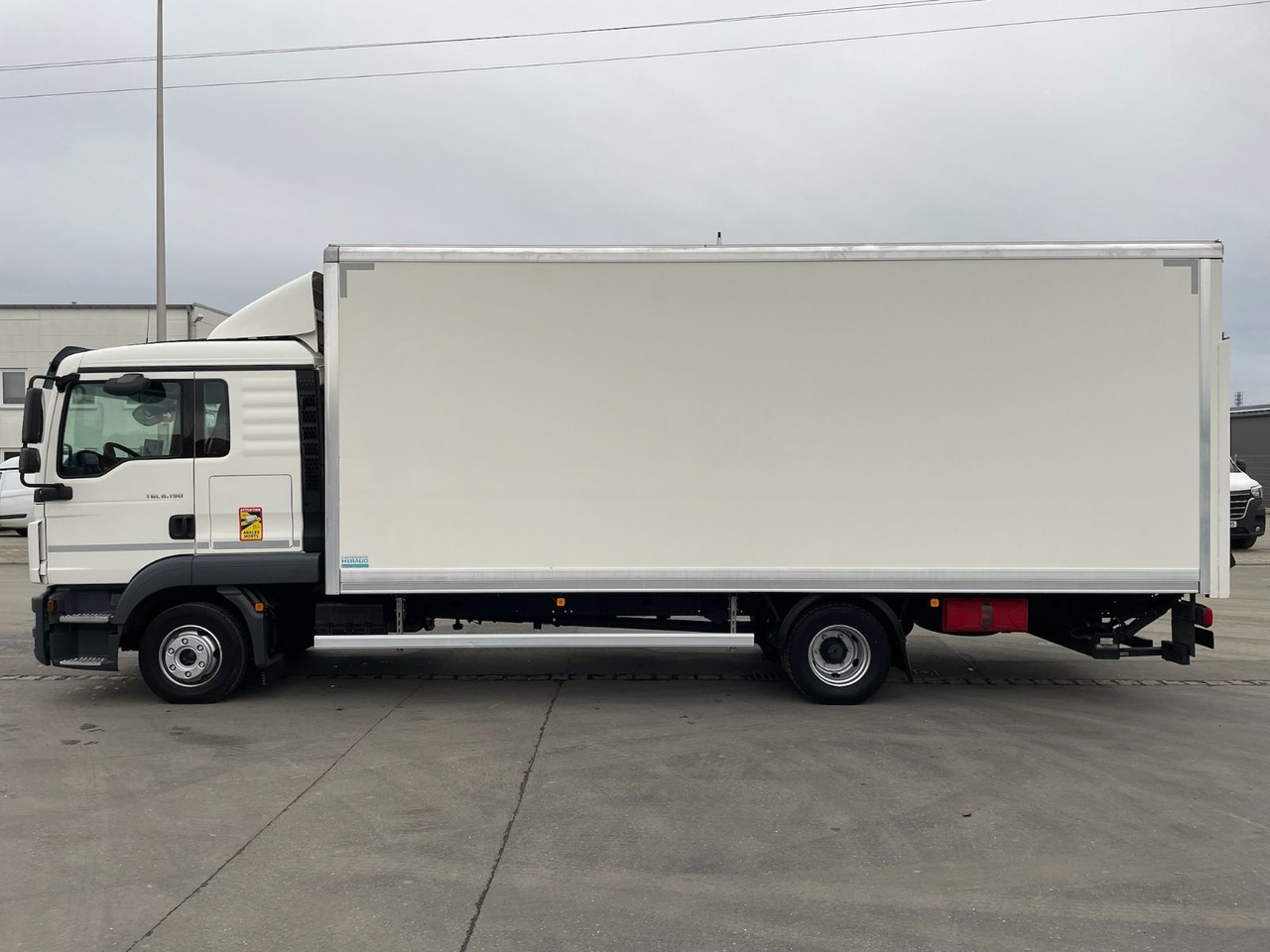 MAN TGL 8.190 4x2 BL Koffer/LBW/PALFINGER/AC/EU6d - Box van: picture 4 MAN TGL 8.190 4x2 BL Koffer/LBW/PALFINGER/AC/EU6d - Box van: picture 4