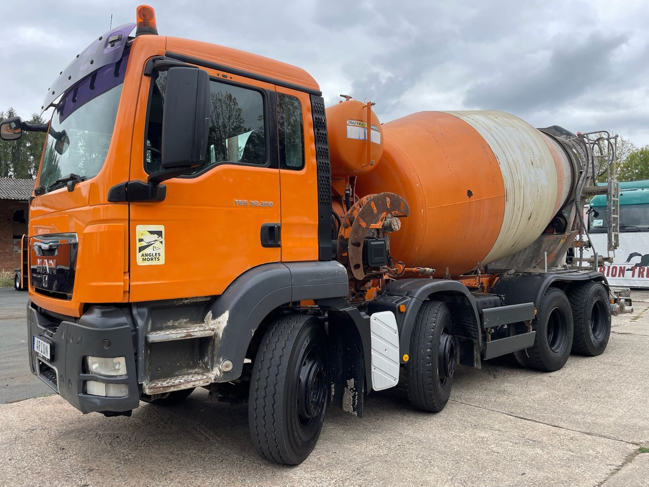 Concrete mixer truck MAN TGS 32.360 8x4 BB Betonmischer/CIFA/SL9/9m3/EU4: picture 13