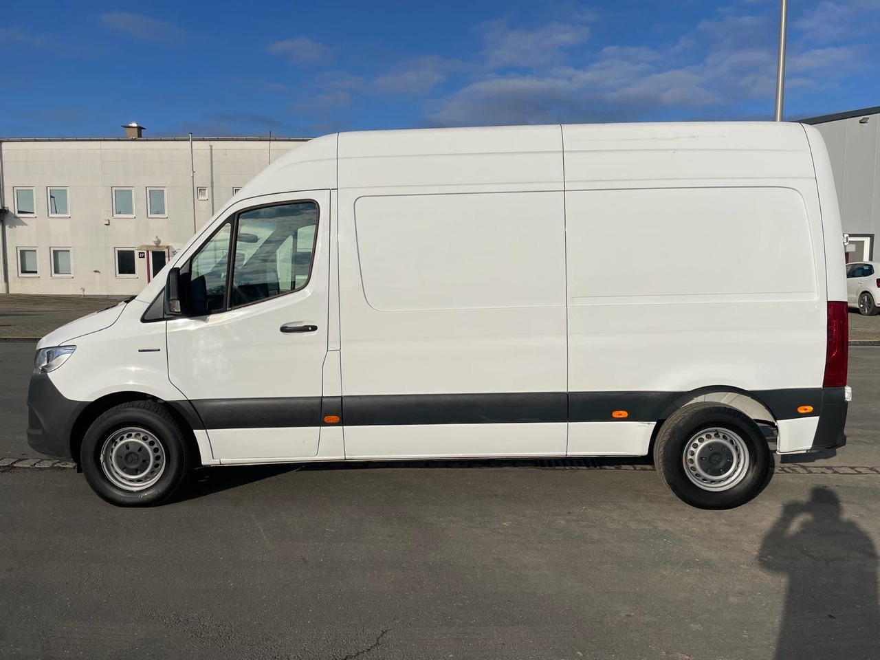 Mercedes-Benz eSprinter L2H2 Kastenwagen/47KW/AC/Kamera - Panel van, Electric van: picture 4 Mercedes-Benz eSprinter L2H2 Kastenwagen/47KW/AC/Kamera - Panel van, Electric van: picture 4