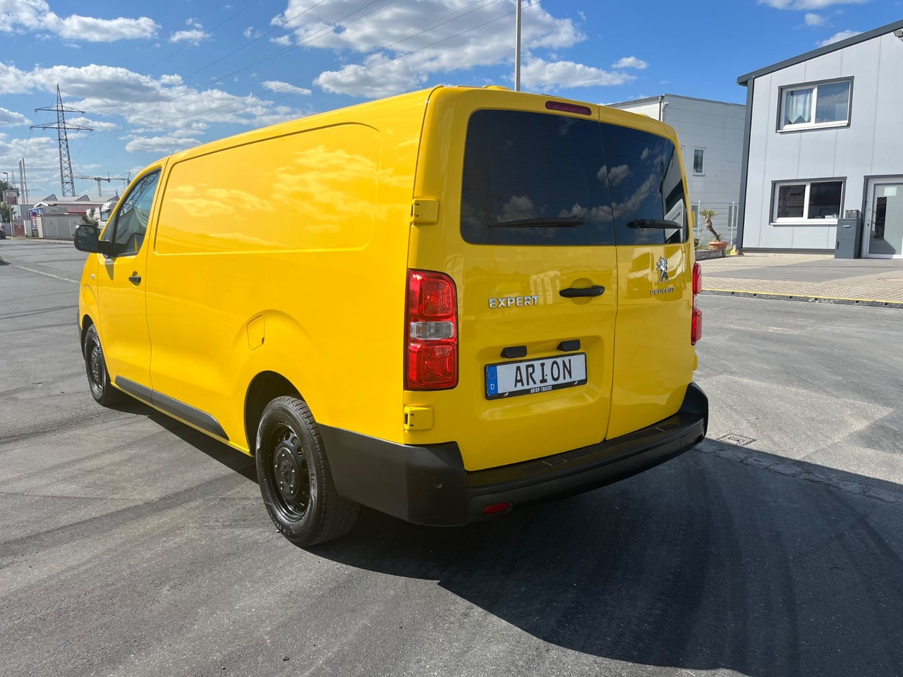 Peugeot Expert Box Pro L3 / 2.0 Blue HDI / More units - Small van: picture 3 Peugeot Expert Box Pro L3 / 2.0 Blue HDI / More units - Small van: picture 3