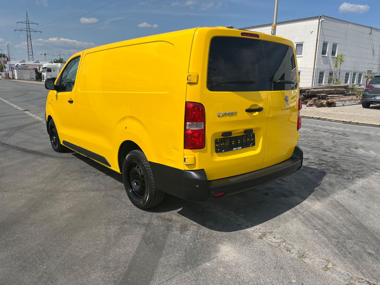 Peugeot Expert Box Pro L3 / 2.0 Blue HDI / More units - Small van: picture 5 Peugeot Expert Box Pro L3 / 2.0 Blue HDI / More units - Small van: picture 5