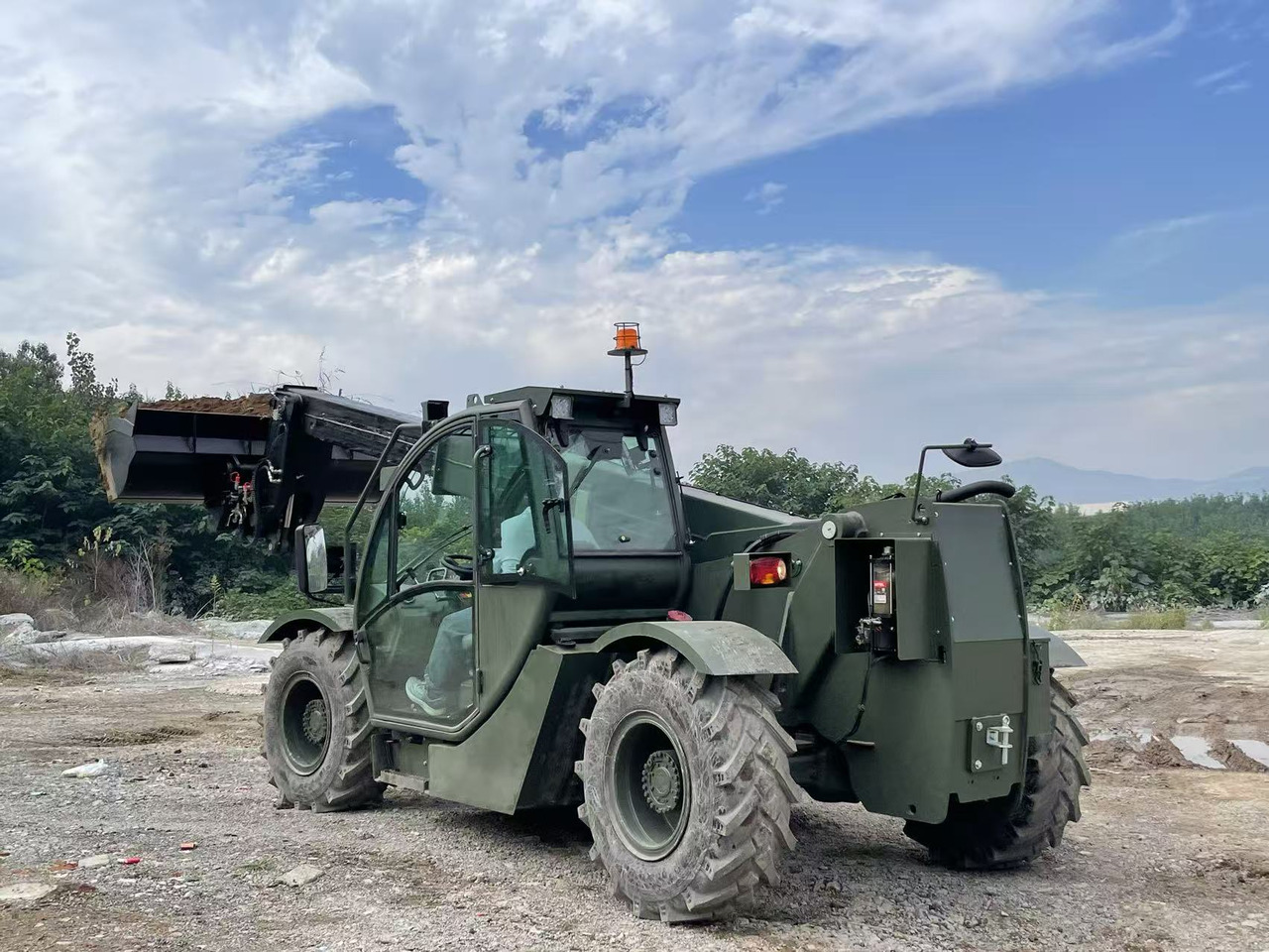 JIELI JL7030 I am looking for a distributor:) - Telescopic handler: picture 2 JIELI JL7030 I am looking for a distributor:) - Telescopic handler: picture 2