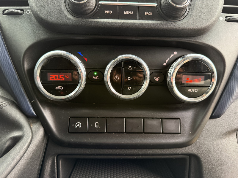 Panel van Iveco Daily 35S14V 2.3 L3H2 Climate Control Cruise Control Trekhaak Imperiaal: picture 19 Panel van Iveco Daily 35S14V 2.3 L3H2 Climate Control Cruise Control Trekhaak Imperiaal: picture 19
